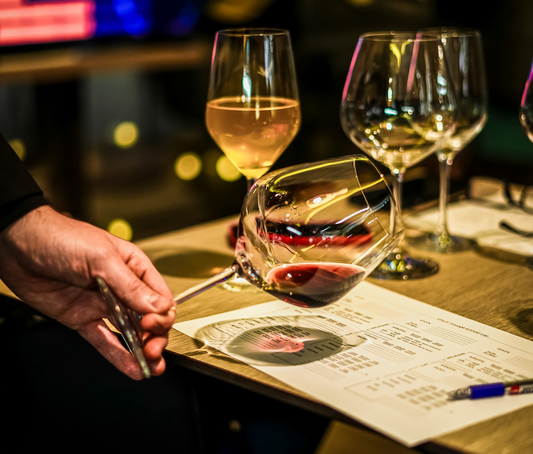 Vörösbor a Vinum Voyage első Alapozó Kóstolóján a Tasting Roomban.